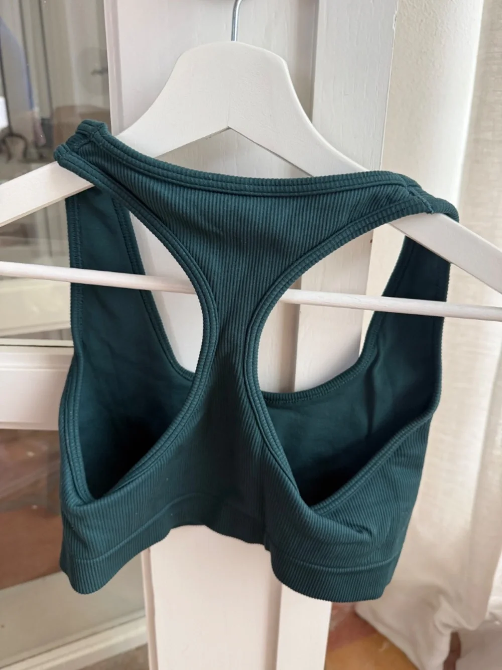 Alo Yoga sports top
